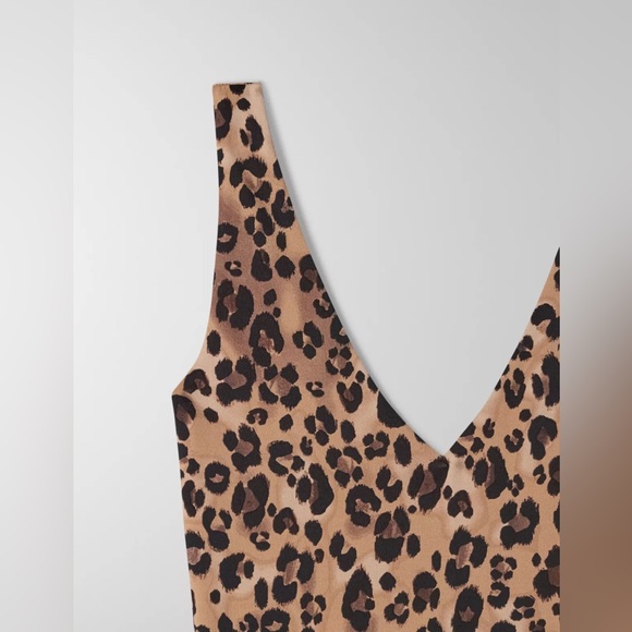 V-neck leopard print bodysuit with a thong-cut bottom. Excellent condition. - Picture 6 of 9